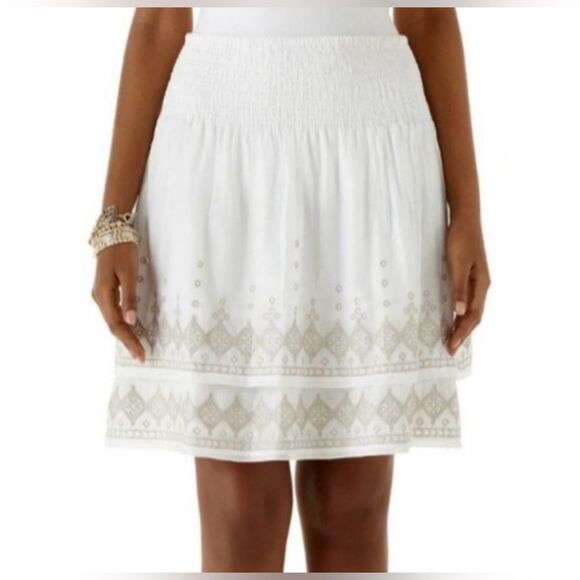 White House Black Market Dresses & Skirts - WHBM White Gold Embroidered Smocked Waist Tiered Silk Mini Skirt Size XS